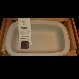 Pampered Chef rectangular lid/bowl